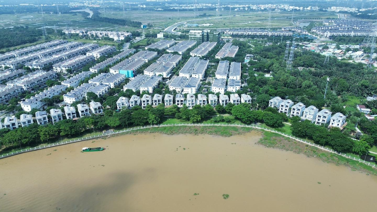 VŨ ÍCH ĐẠT - 0909 389 579